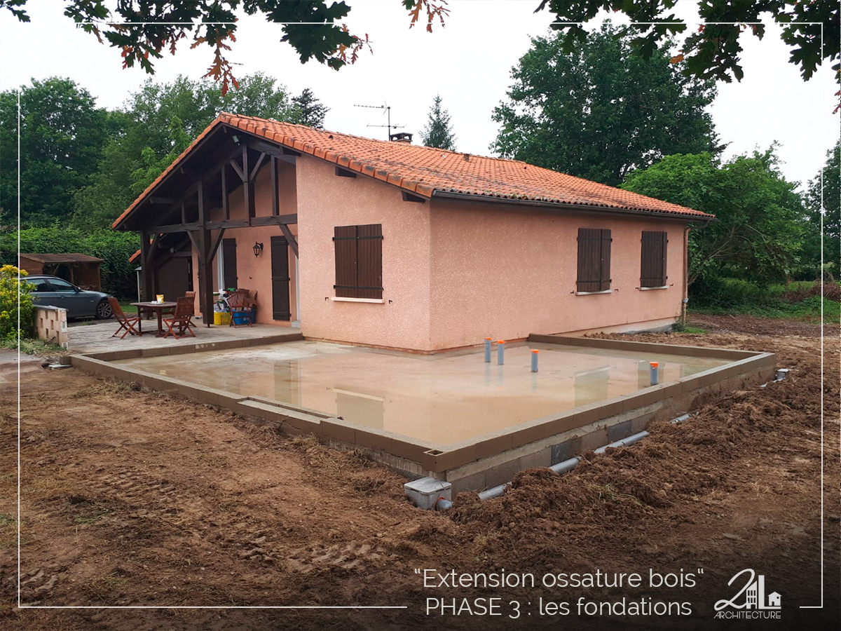 Suivez le chantier de la construction d'une extension en ossature bois. Phase 3, les fondations