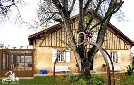 Conception d’une véranda de style ancien comme extension de maison landaise